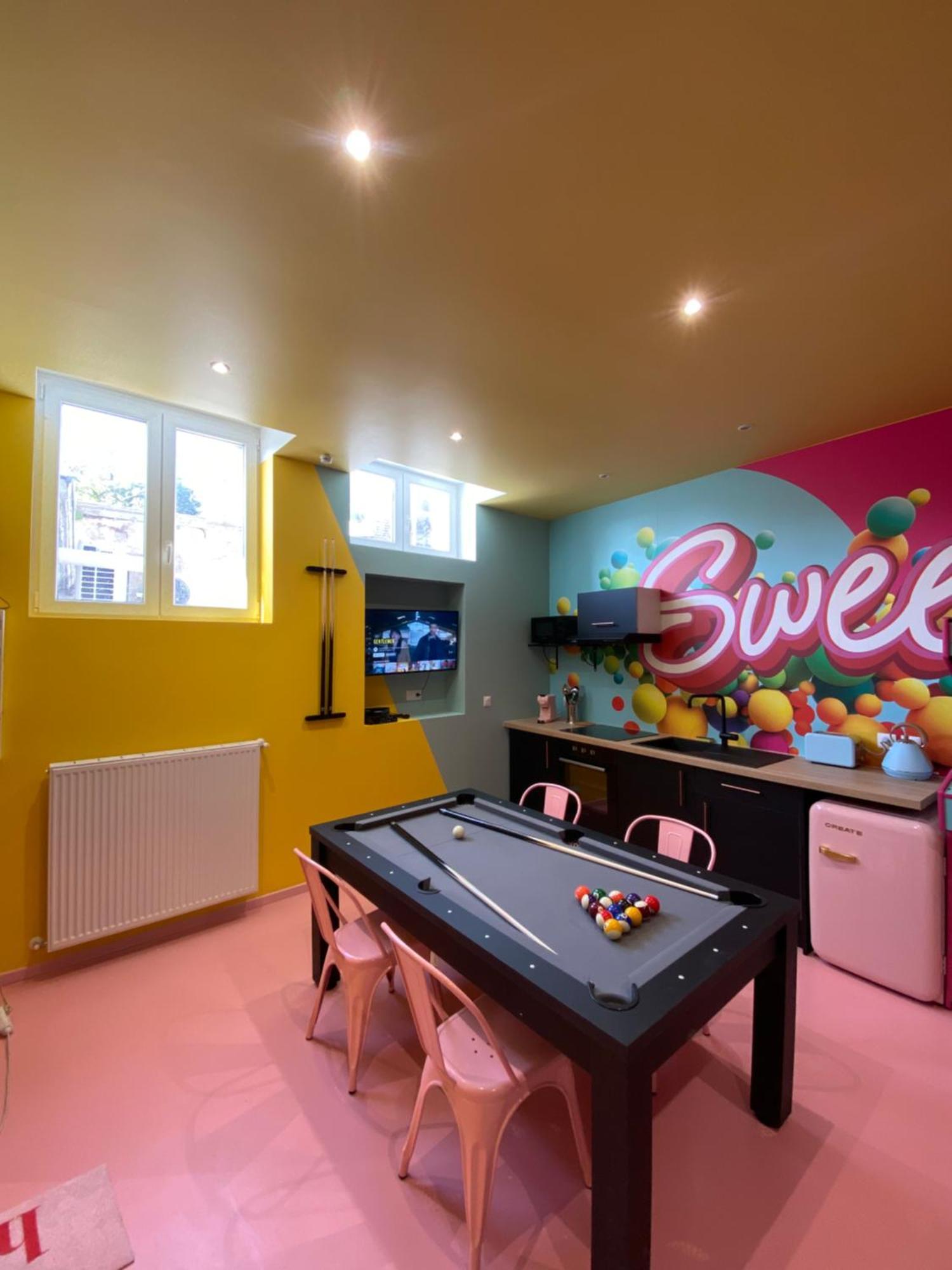 Capsule Bonbon - Balneo - Sauna - Billard - Nintendo Switch Douai Extérieur photo