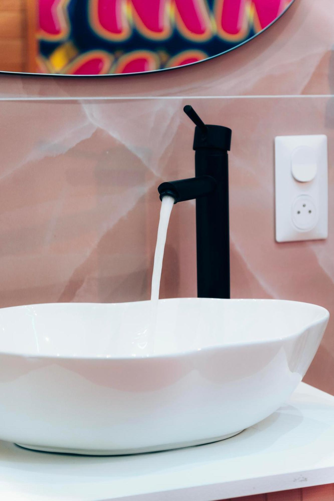 Capsule Bonbon - Balneo - Sauna - Billard - Nintendo Switch Douai Extérieur photo